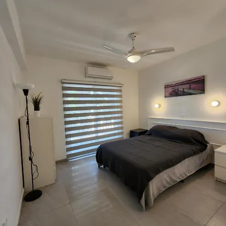 Apartment Merab Holidays Annita Court B14 *
